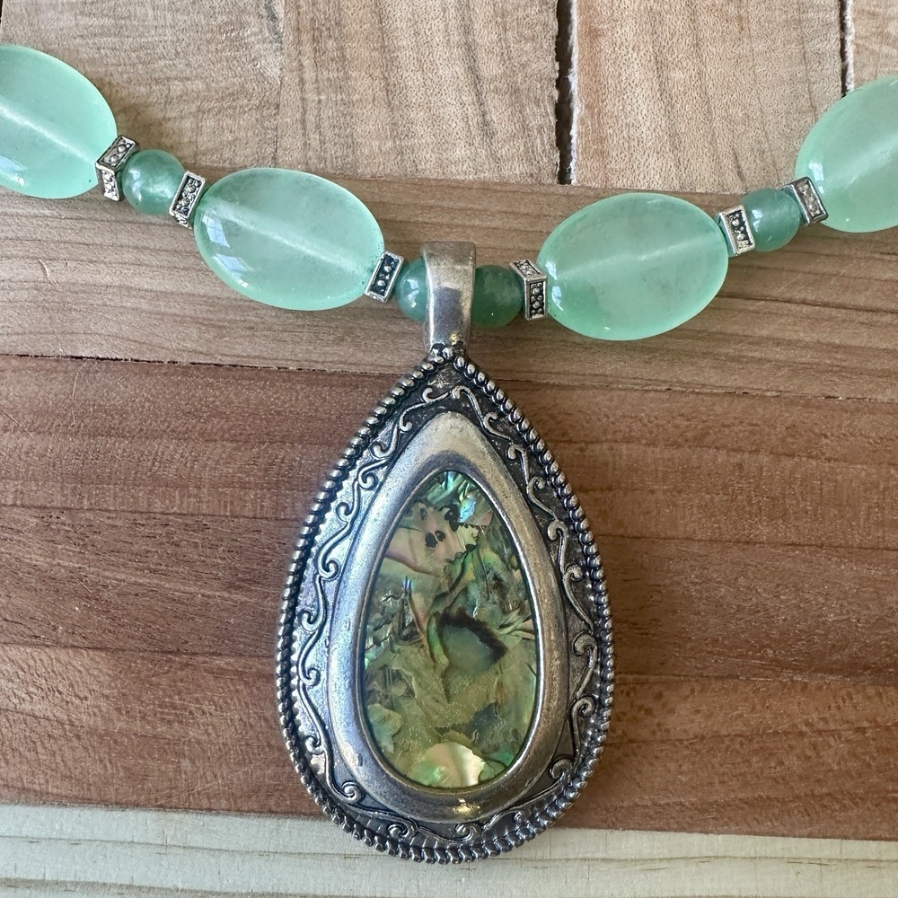 Vintage‎ Bead Necklace 18 Inch Green Aventurine Abalone Shell Pendant Toggle